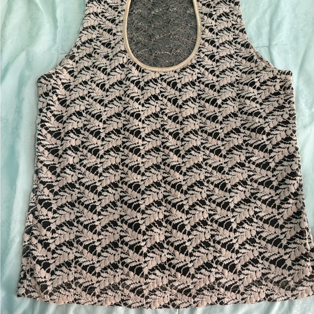 Elegant Sleeveless Top - Olive Green and Cream